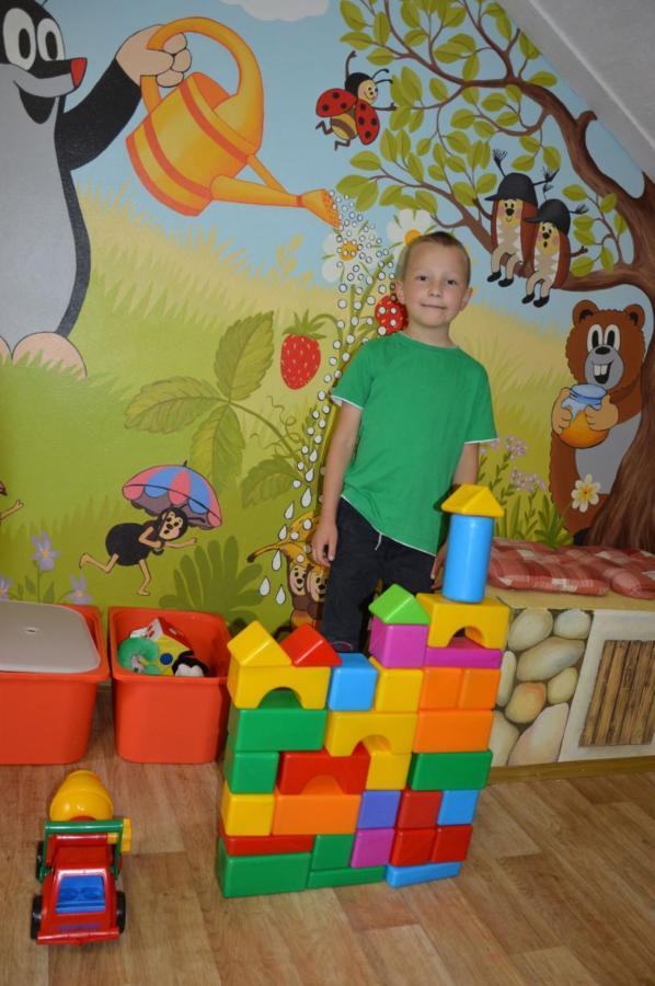 Penzion Lihovar *** Rouchovany Exteriör bild